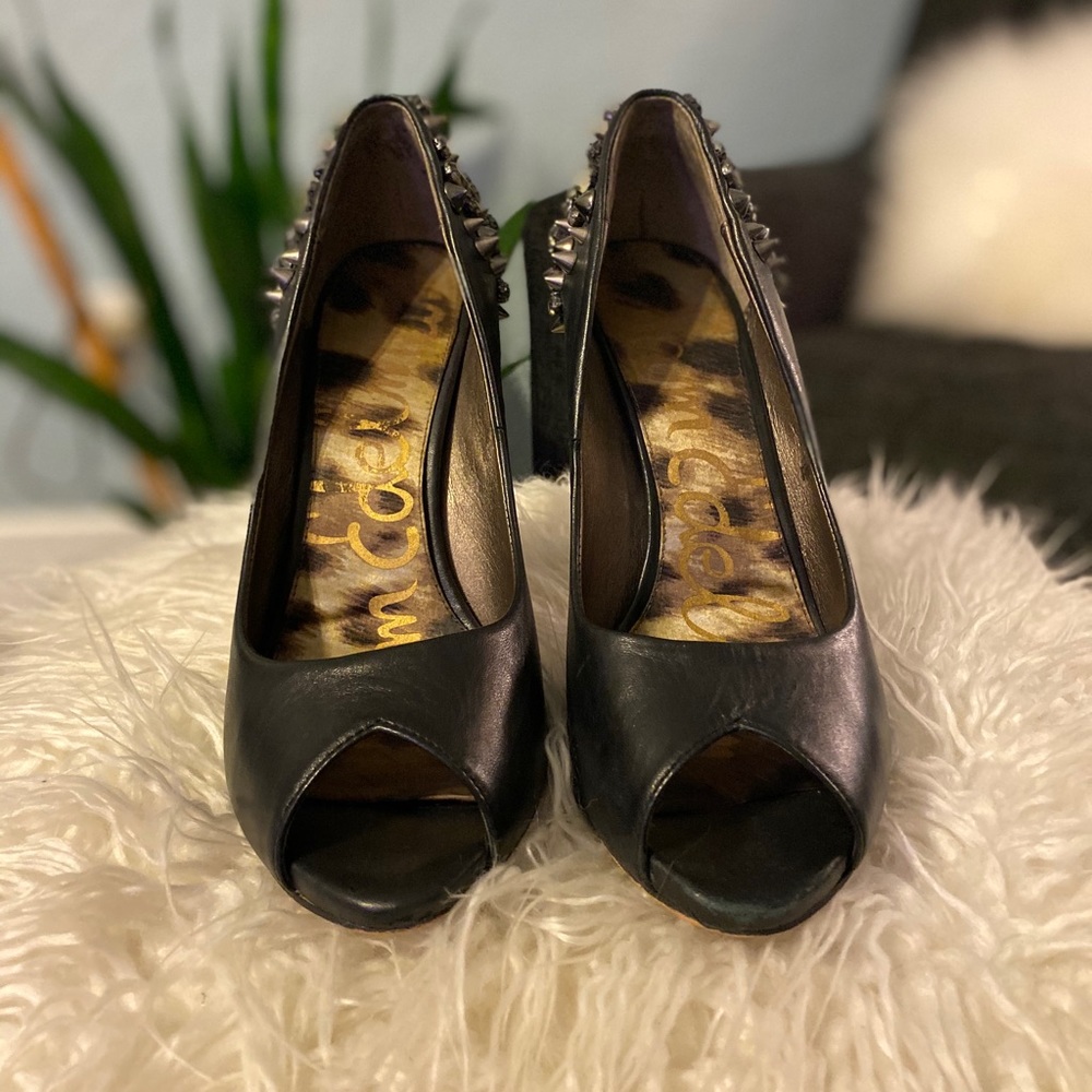 Sam Edelman Lorissa Peep Toe Studded Pump - Picture 3 of 7